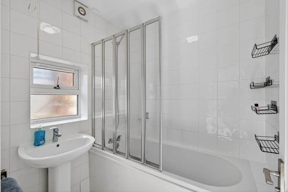 2 bedroom apartment 12 minutes from London Bridge Apartment in Croydon