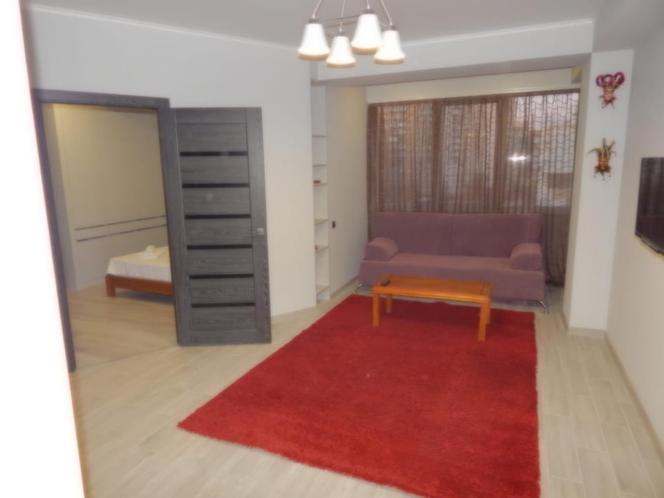 Bed, Living room