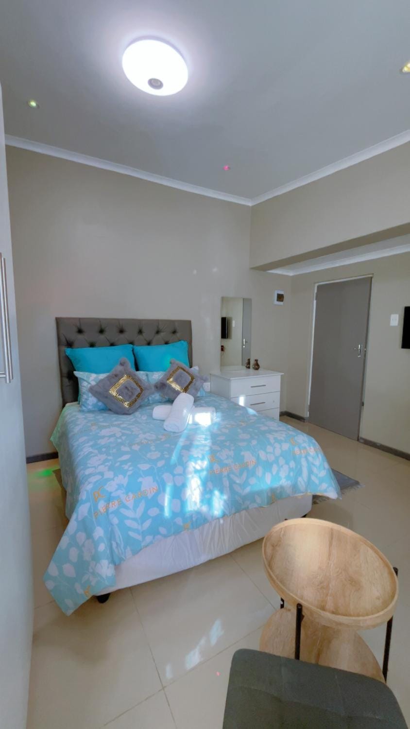 Cozy Corner Guesthouse Wynberg Bed and Breakfast in Cape Town