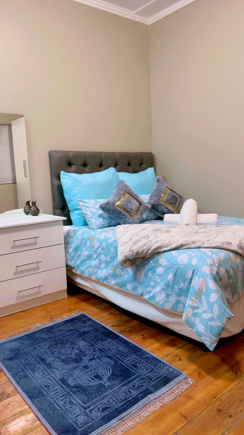 Cozy Corner Guesthouse Wynberg Bed and Breakfast in Cape Town