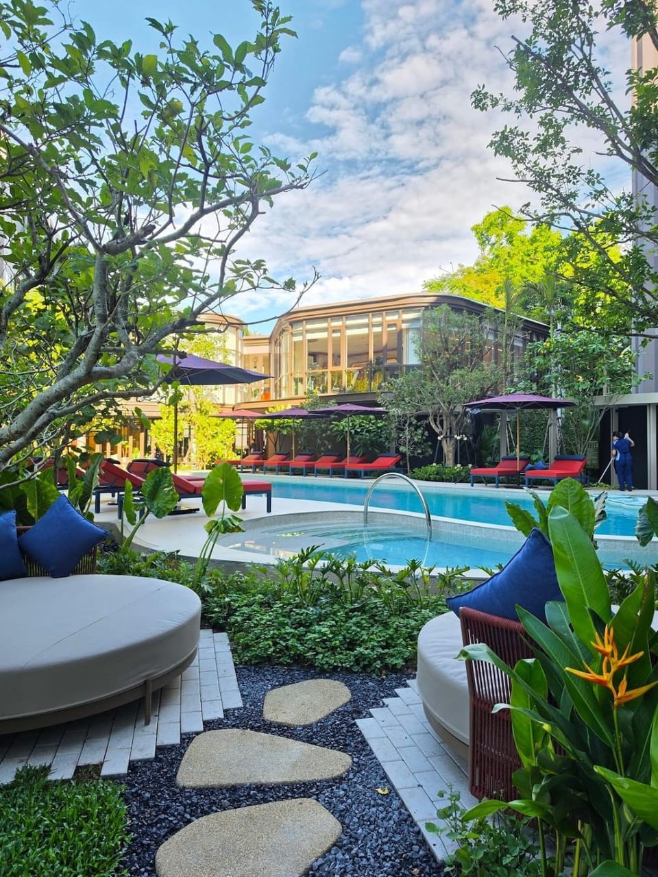 Hot Tub, Swimming pool