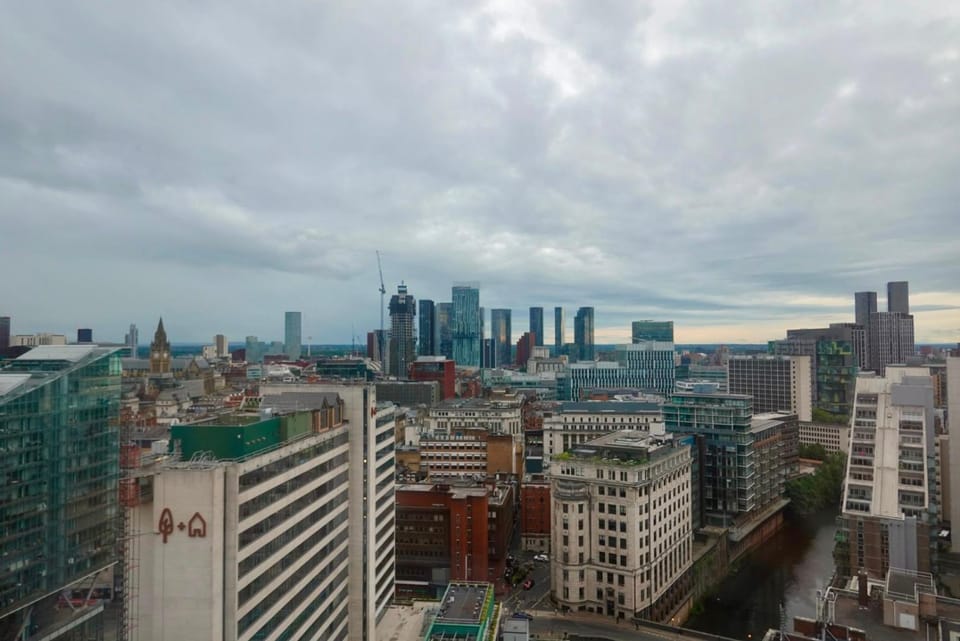 City Heights Apartments Manchester City Apartment in Salford