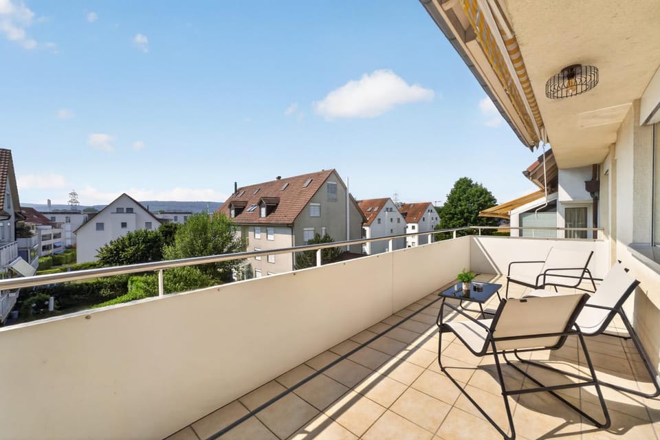 Property building, View (from property/room), Balcony/Terrace