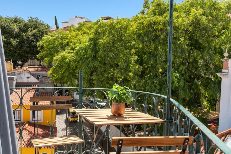 Penthouse with Terrace & Stunning View w AC Apartment in Lisbon