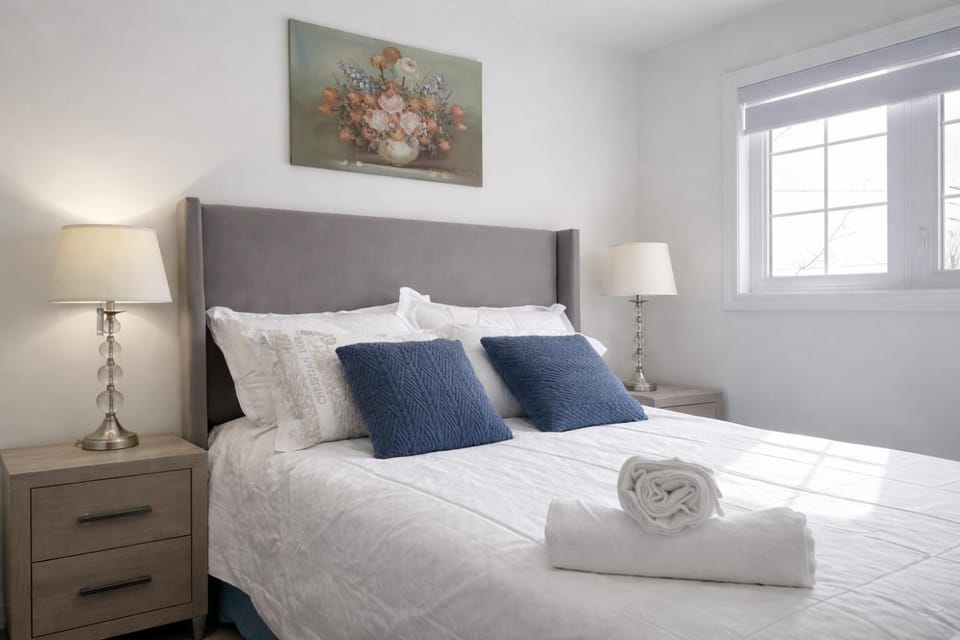 Luxury Entire Home 5BR Villa Sleep 10 Smart Toilet House in Richmond Hill