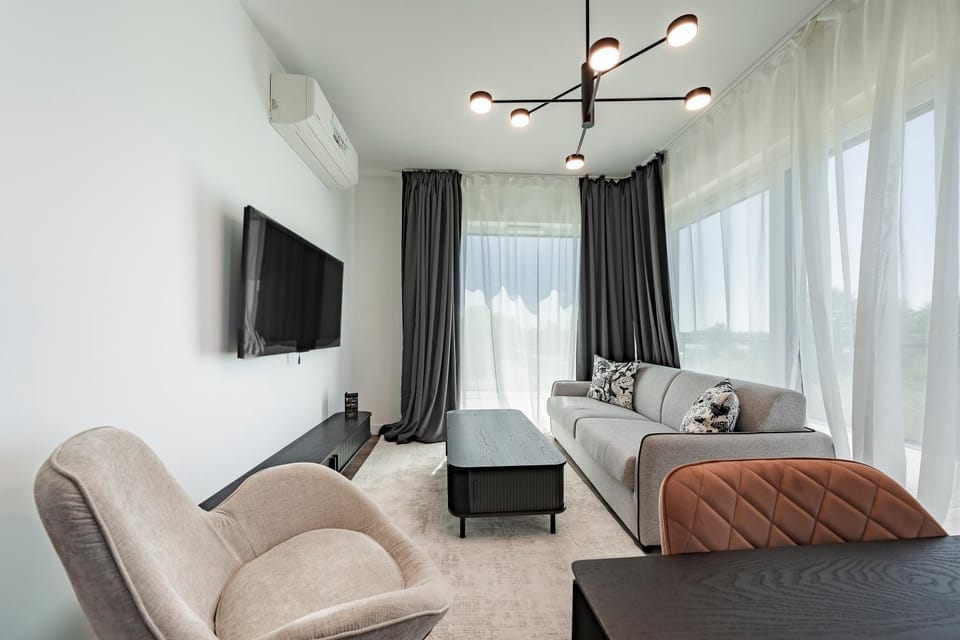TV and multimedia, Living room, Seating area, air conditioner