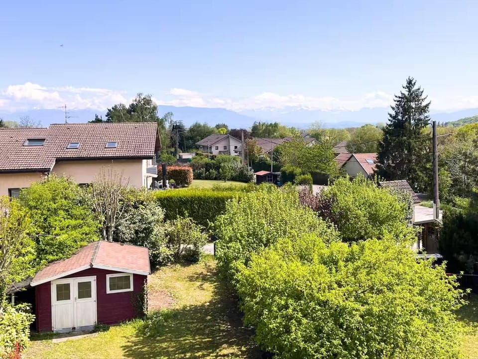 Appartement - vue montagne - Divonne-les-bains Apartment in Divonne-les-Bains