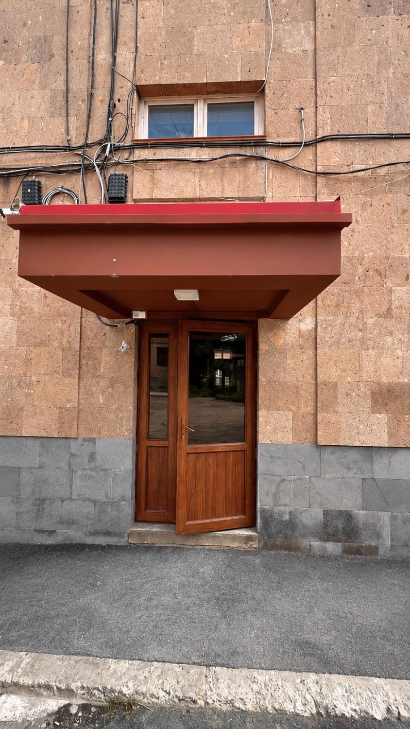 Padval - spaciousness, comfort and modern style! Apartment in Yerevan