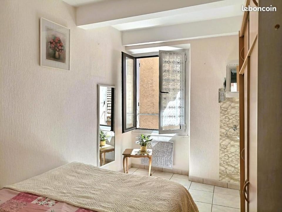 MAISON DE VILLE T3 dans le centre de SISTERON House in Sisteron