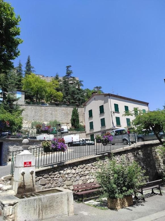 MAISON DE VILLE T3 dans le centre de SISTERON House in Sisteron