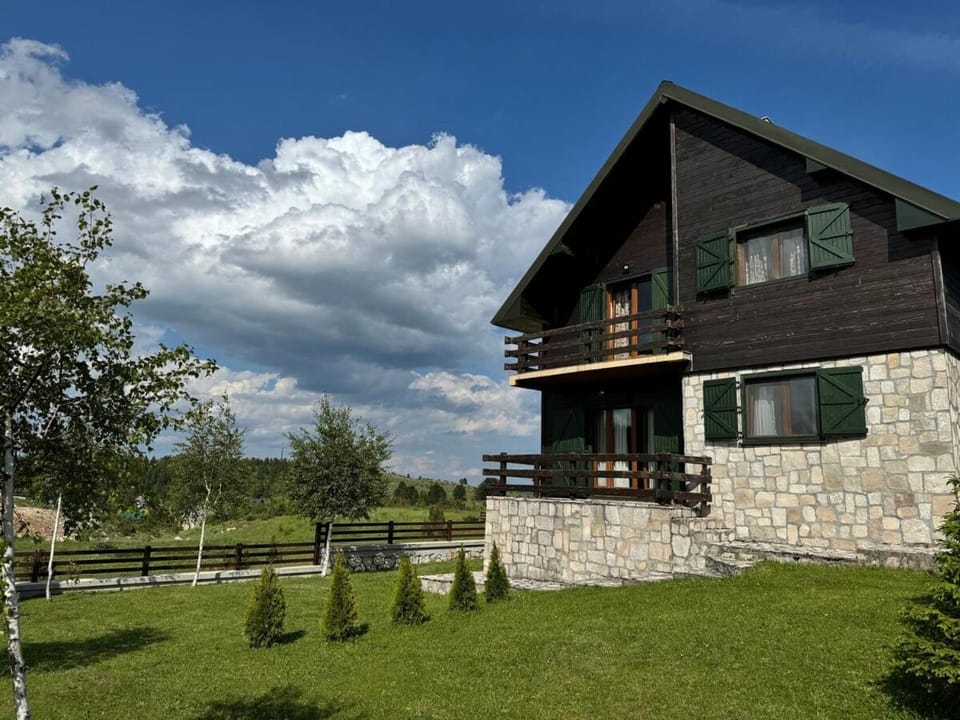 Wolf Chalet Chalet in Montenegro