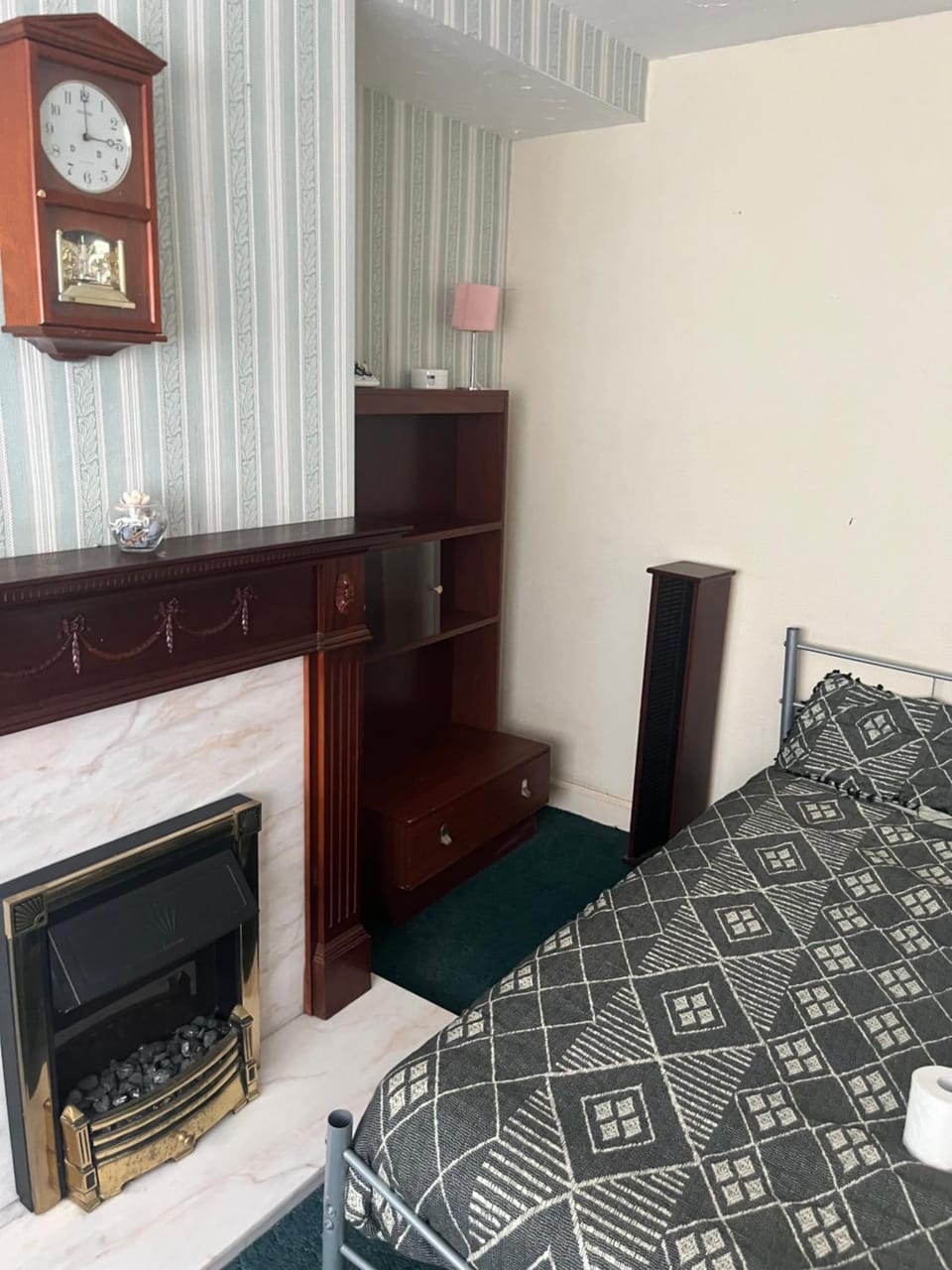 Beechdale cosy room Apartment in Nottingham