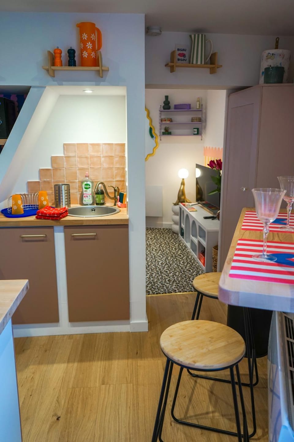 Duplex coloré pop vintage port de la Rochelle Apartment in La Rochelle
