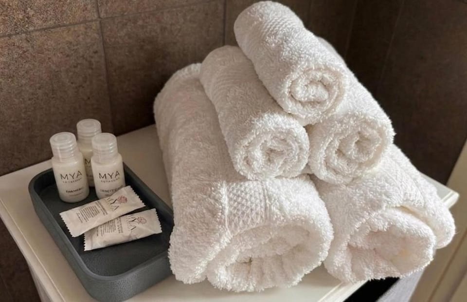 Shower, Bathroom, towels