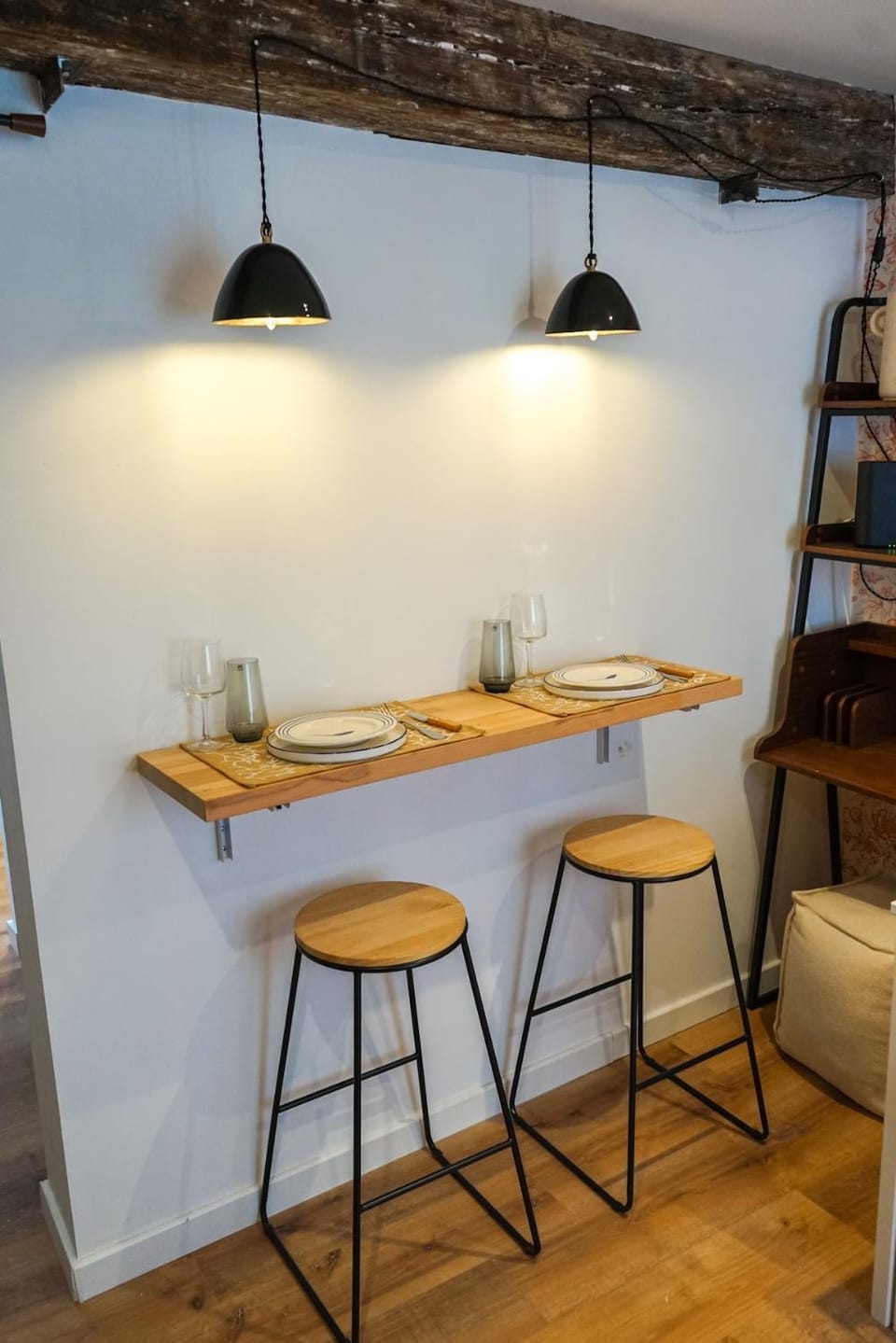 Charmant T1 rénové avec vue le port de La Rochelle Apartment in La Rochelle
