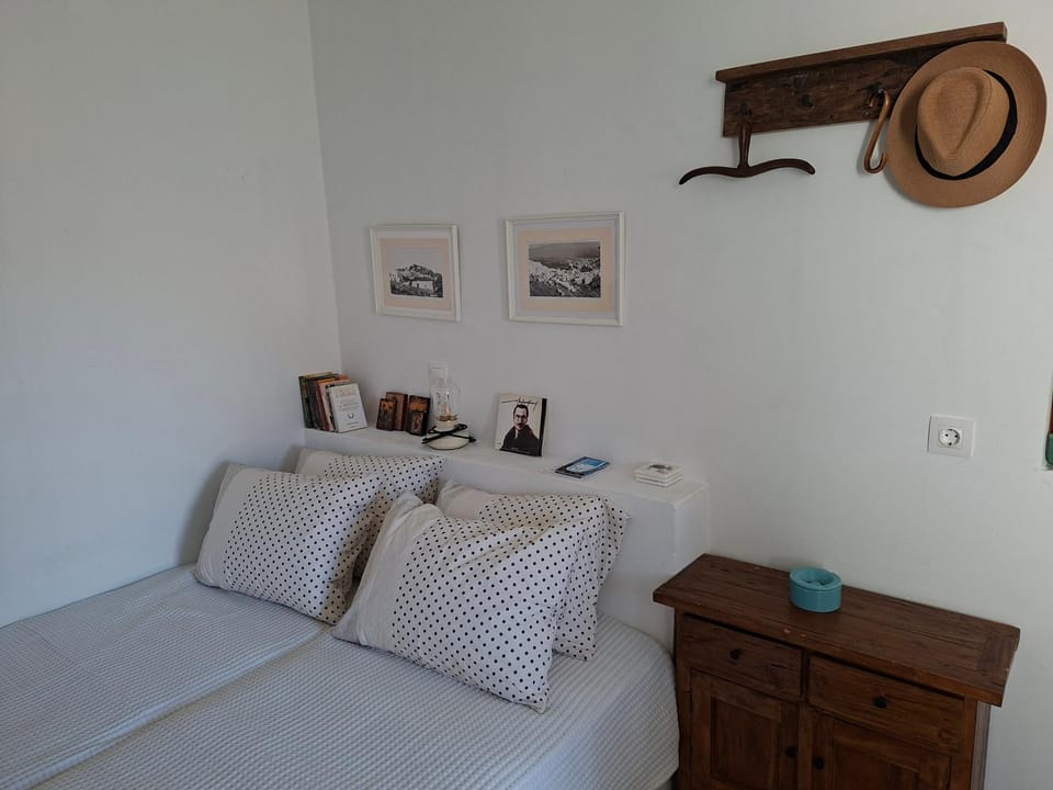 Archangels Alley Serifos House in Milos
