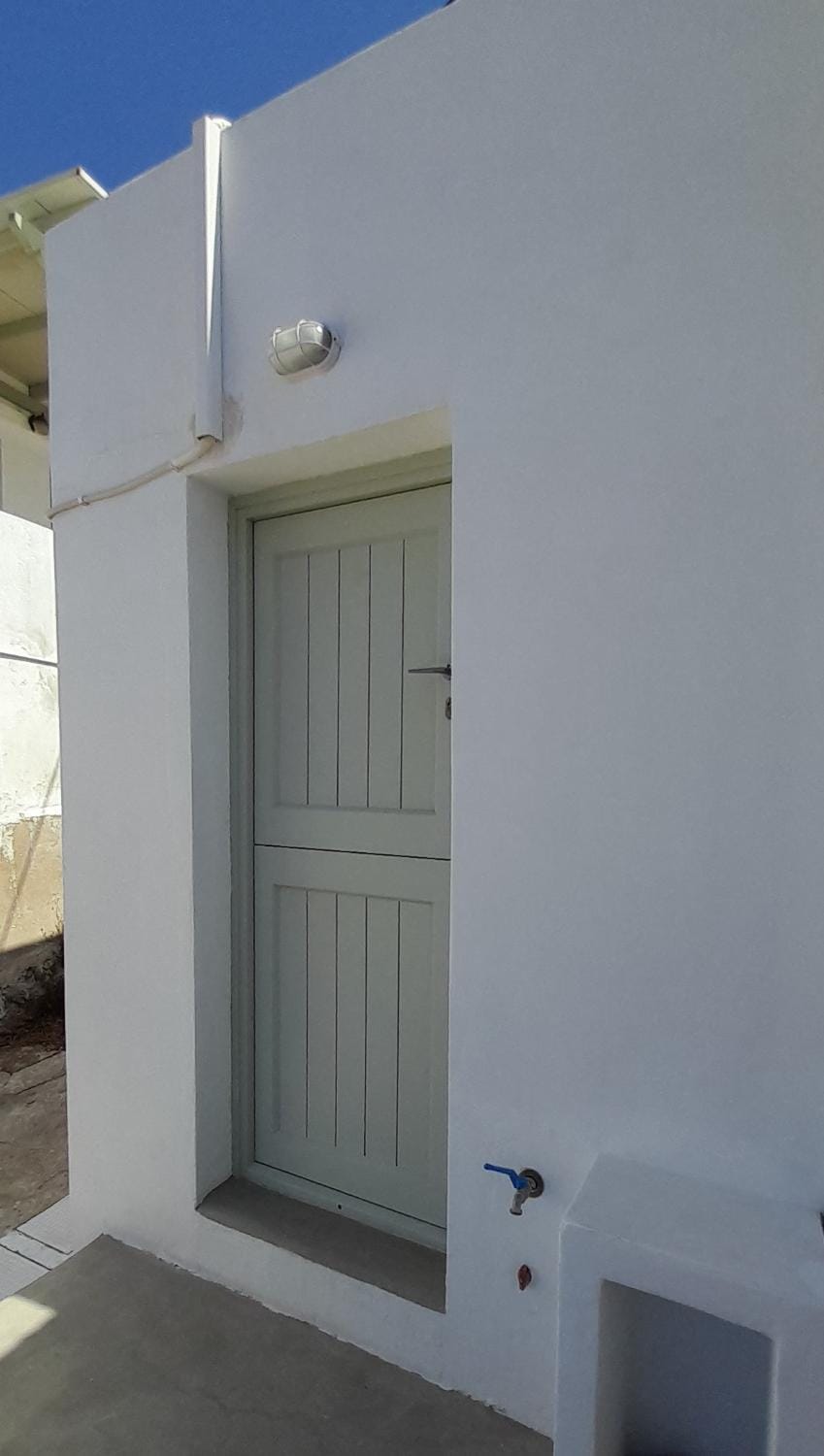 Archangels Alley Serifos House in Milos