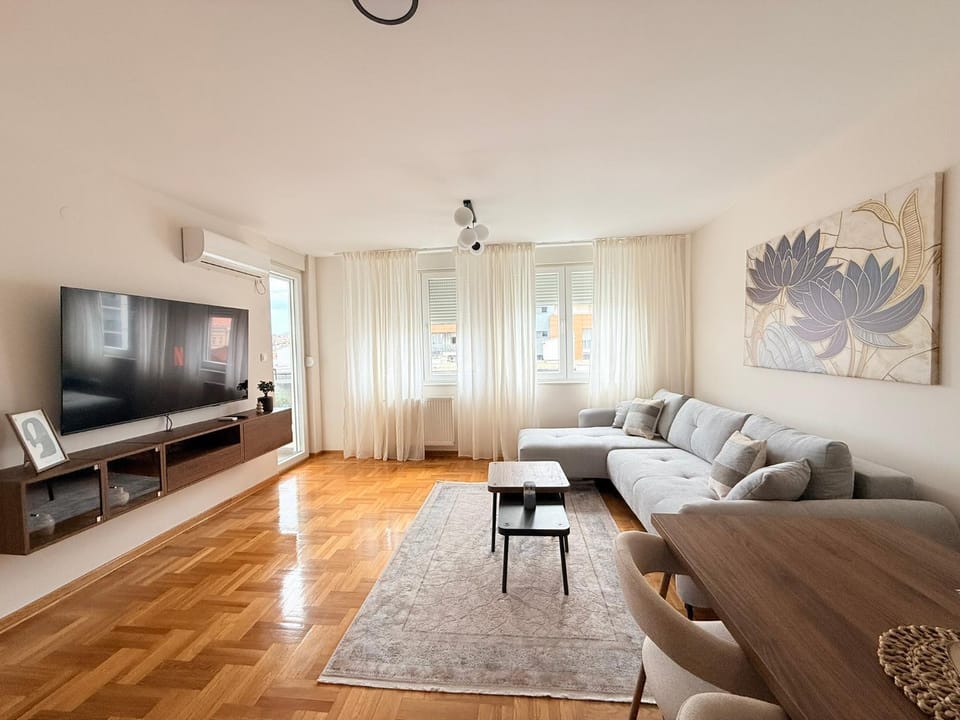 Elegant central apartment Nina Apartment in Serbia