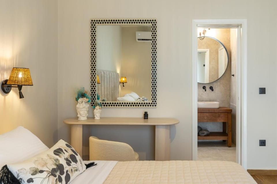 Bathroom, Bedroom