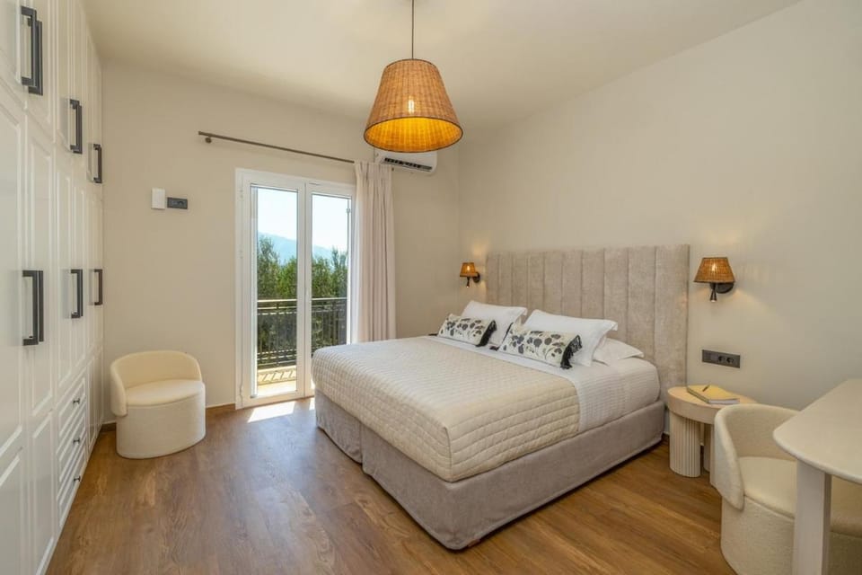 Bedroom, wardrobe