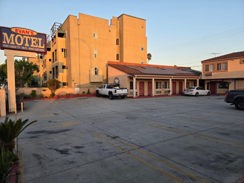 Property building, Parking