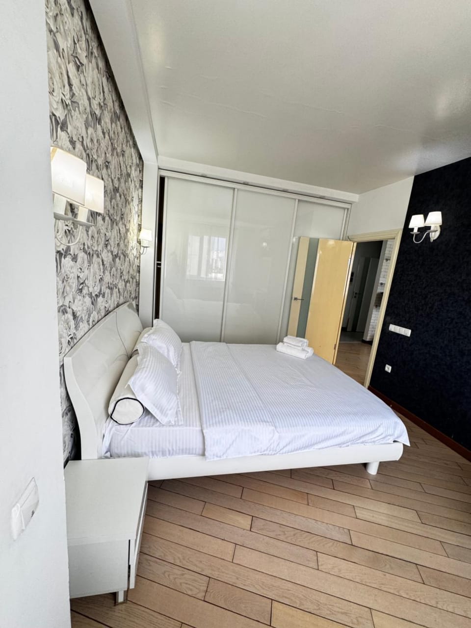 Мегатауэрс Алматы 2 х ком Apartment in Almaty