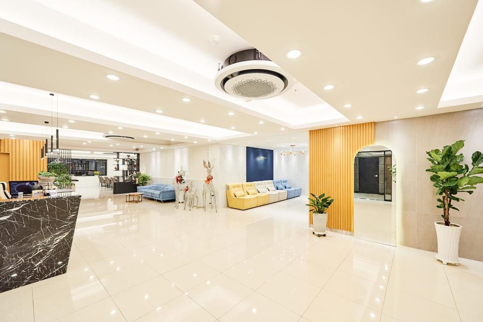 Lobby or reception, Seating area