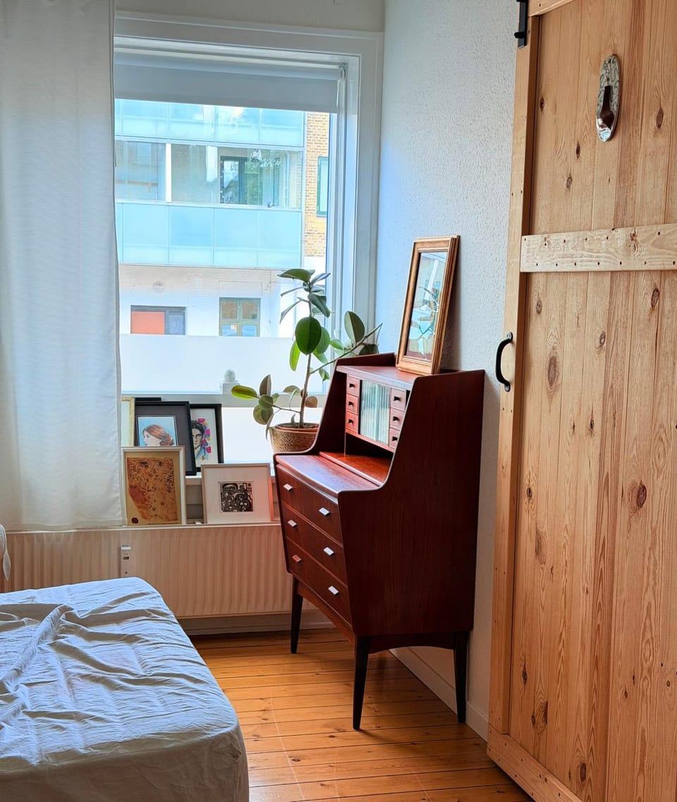 Peaceful private room near S-train Vacation rental in Copenhagen