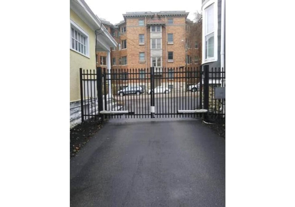 Classic Elegant 2 Bedroom 2 Bath near Eden Park Apartment in Cincinnati