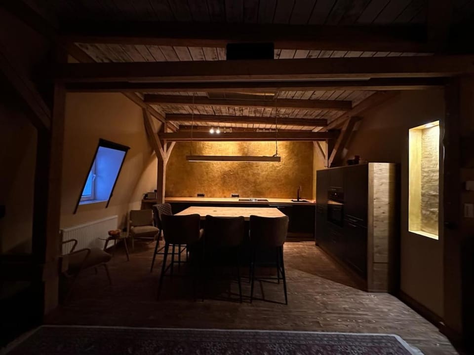 TV and multimedia, Dining area