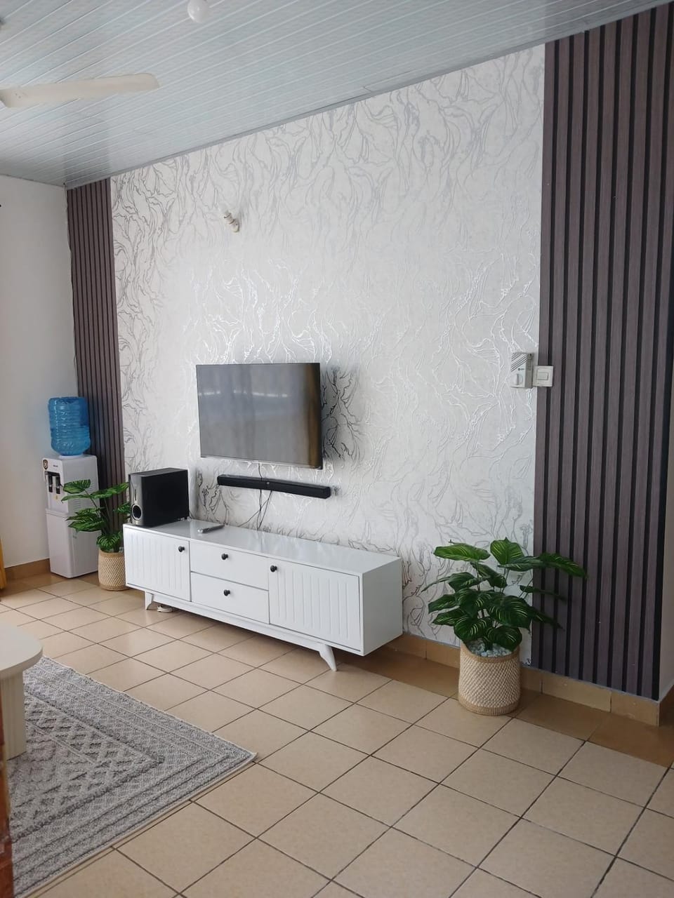 Communal lounge/ TV room, TV and multimedia