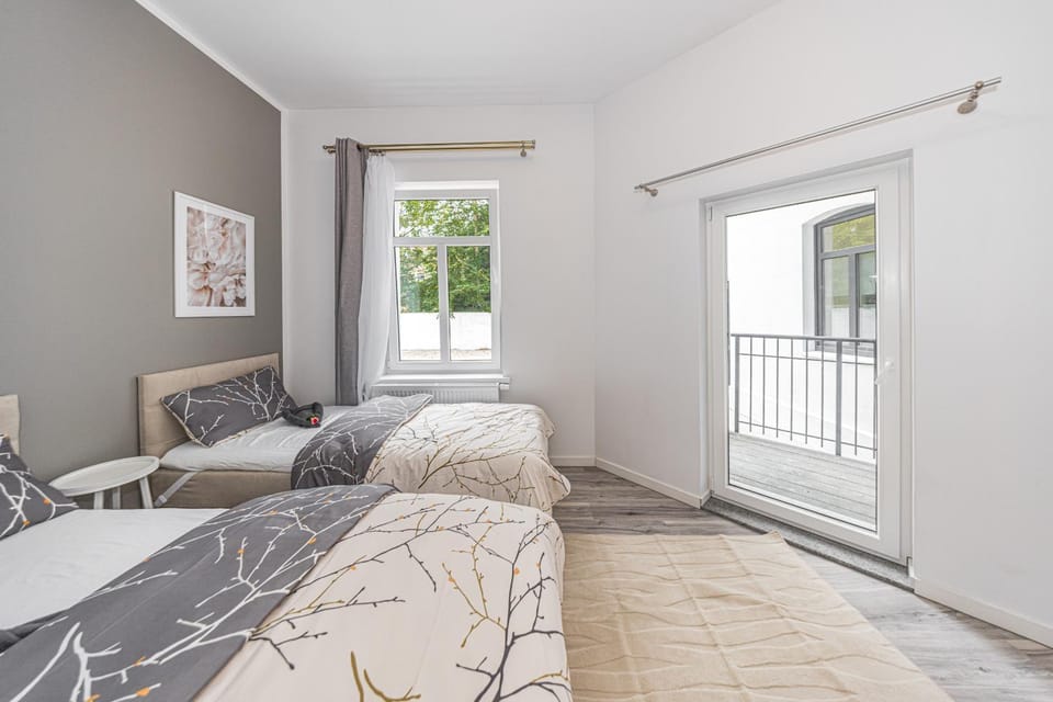 B2 ruhiges 2-Zimmer-Studio mit Balkon Apartment in Halle Saale