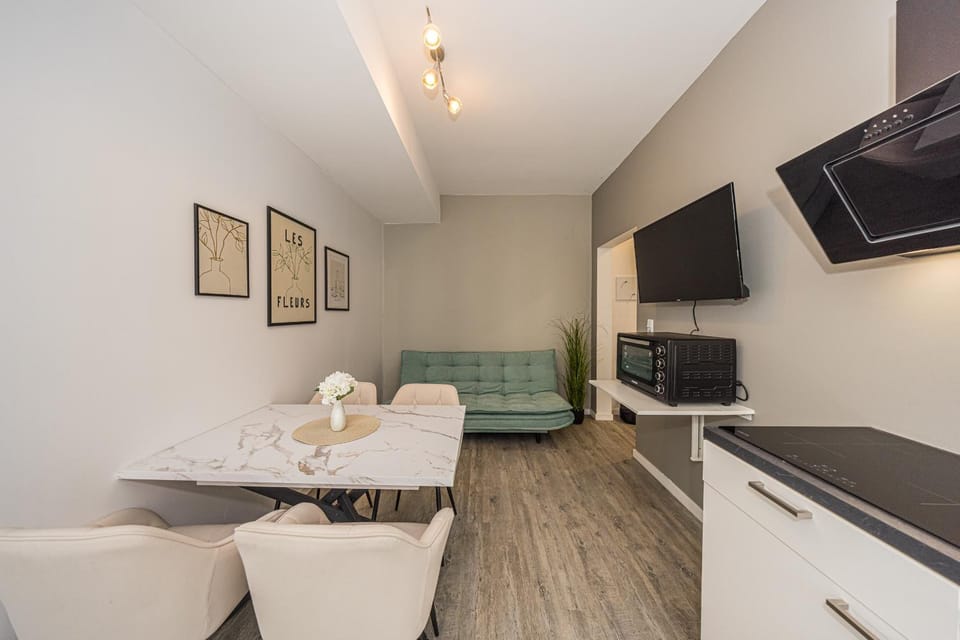 B3 ruhiges 2-Zimmer-Studio mit Balkon Apartment in Halle Saale