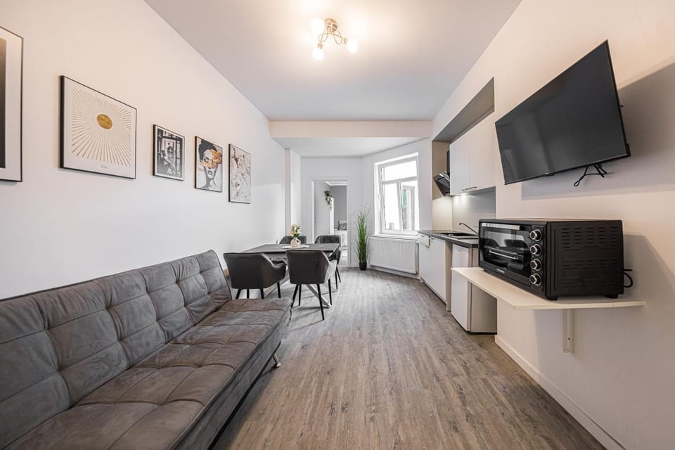 B4 ruhiges 2-Zimmer-Studio mit Balkon Apartment in Halle Saale