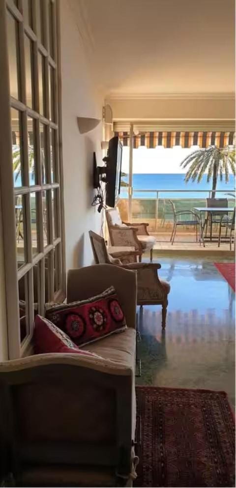 The Best Location in Promenade des Anglais Apartment in Nice