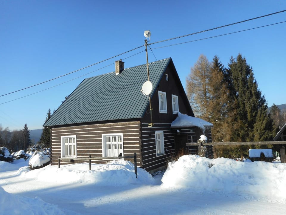 Facade/entrance, Winter