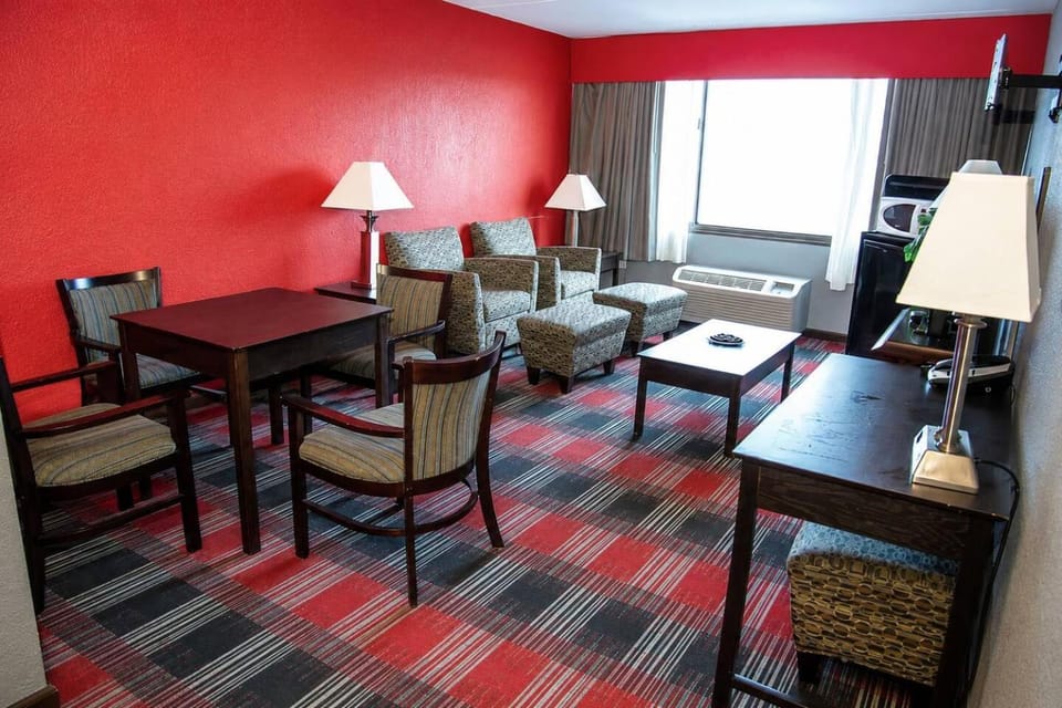 Stylish Albany Room W/Breakfast Next to Downtown. Apartment in Albany