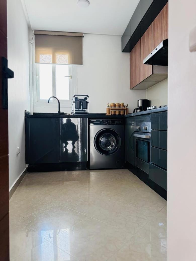 Prestige Elegant T3 - Balcony - Downtown Apartment in Casablanca