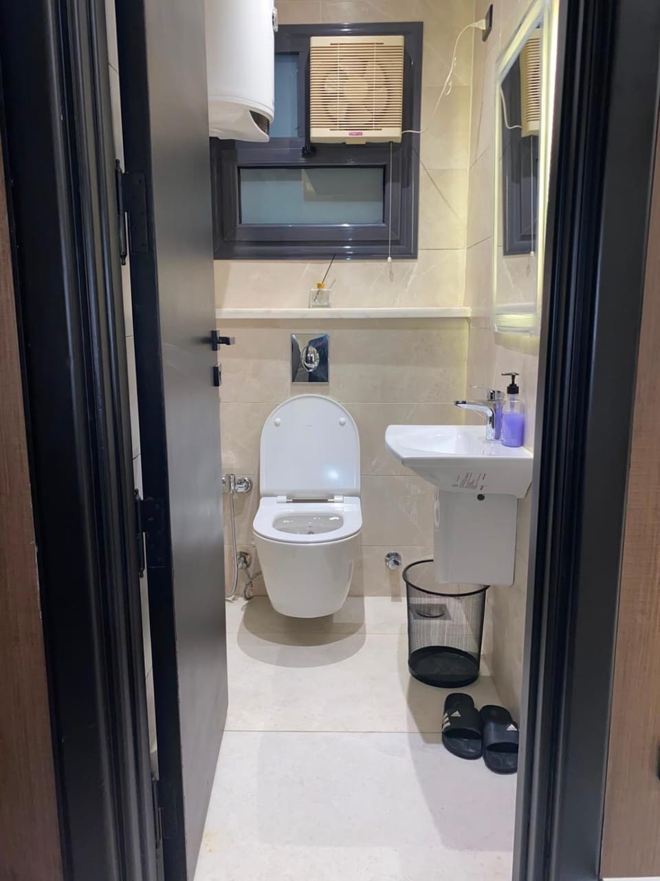شقه فندقيه متميزه في ميدان احمد سامي Apartment in Egypt