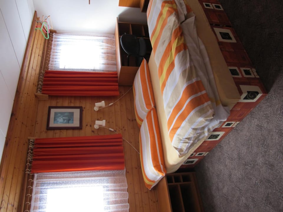 Bed, Photo of the whole room