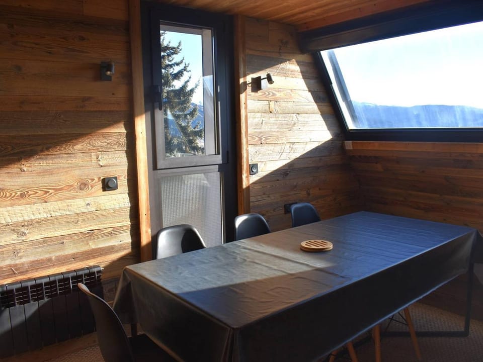 Appartement vue panoramique Pyrénées - pers. - FR-1-580-151 Apartment in Bolquère