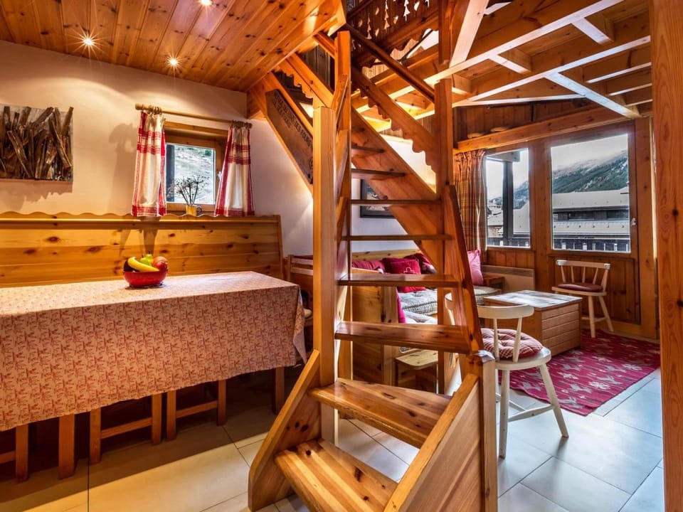 Appartement duplex au cœur de Val Village - 8 pers. - FR-1-518-215 Apartment in Val dIsere