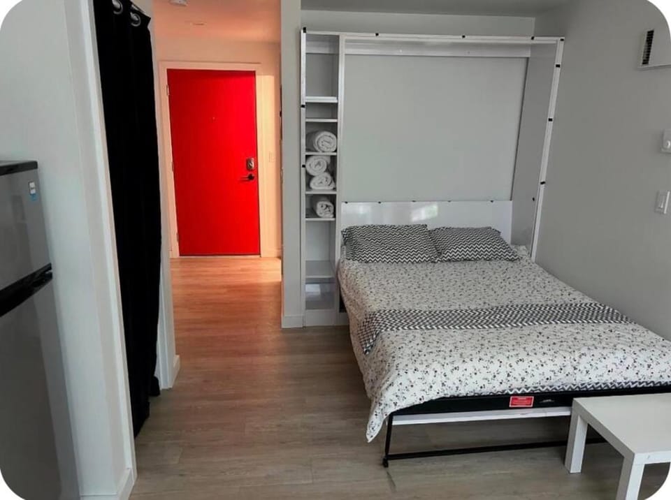Willet Apartment in University District