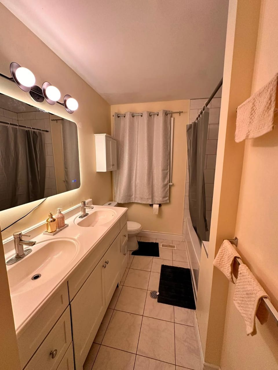 Toronto Haven Bed and Breakfast in Toronto