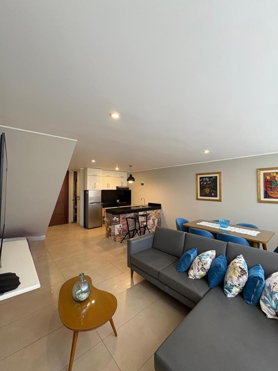 Luxury Apartment with 3 Levels, Rooftop Mirador & BBQ Apartment in Punta Hermosa
