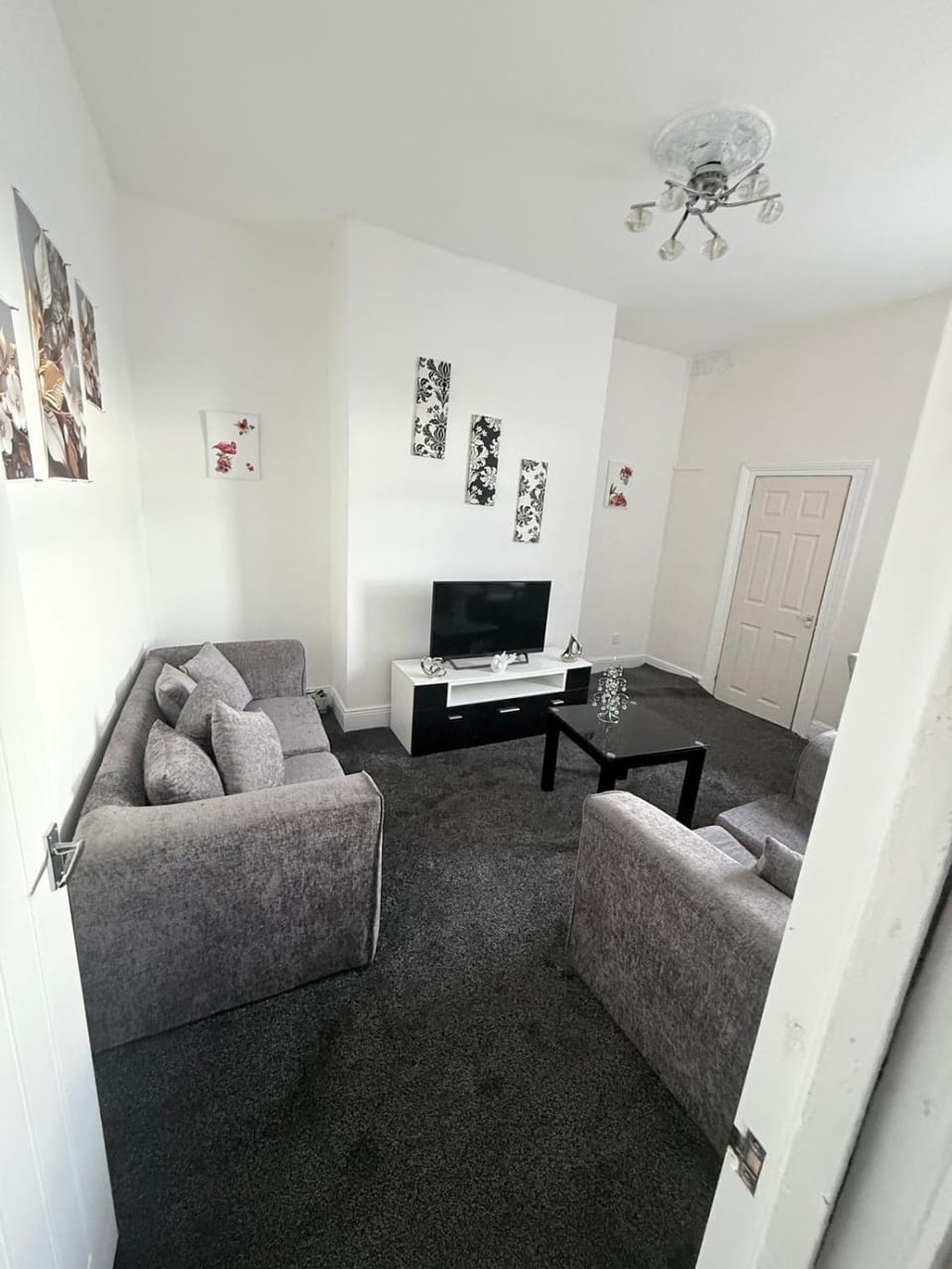 Top Contractor Stay Near City Center House in Sunderland