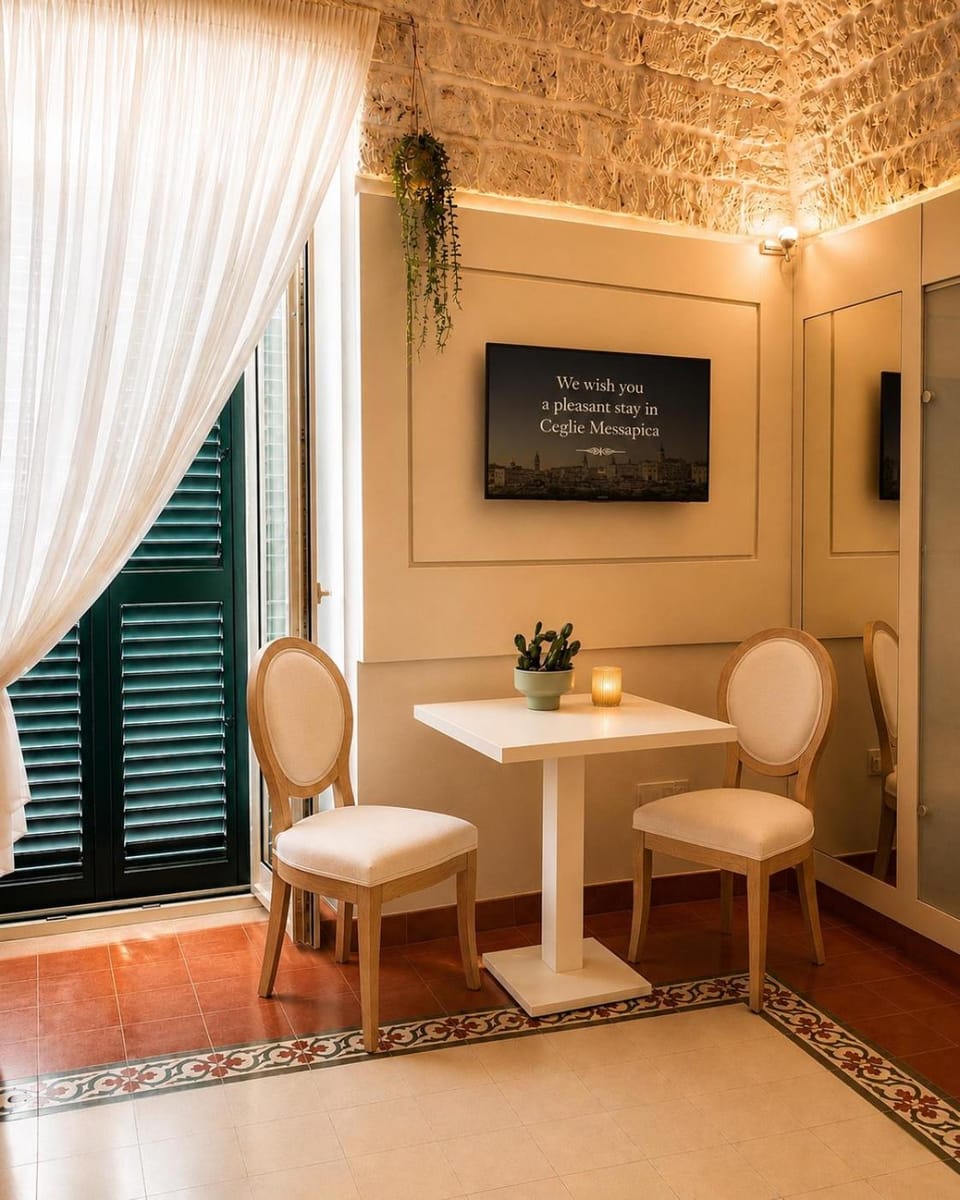 TV and multimedia, View (from property/room), Balcony/Terrace, Seating area, Dining area