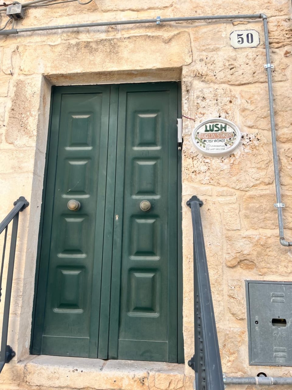 Facade/entrance