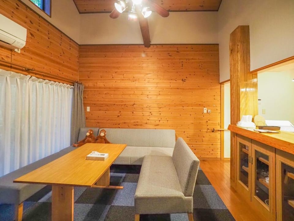 最大14名 通り向かいの姉妹宿2棟貸切ステイ グループ旅行に最適 House in Japan
