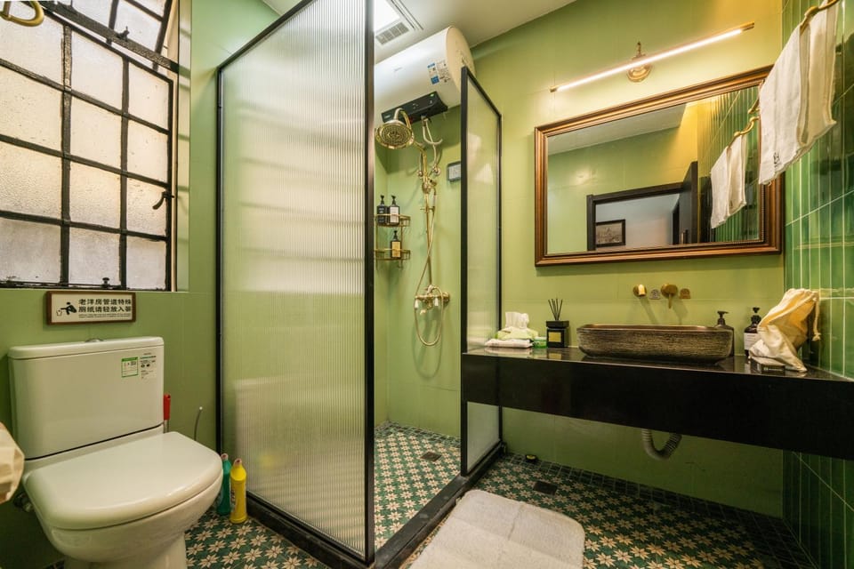 Yuyuan Road Apartment House in Shanghai